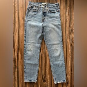 Levi's High Rise Wedgie Light Blue Jeans